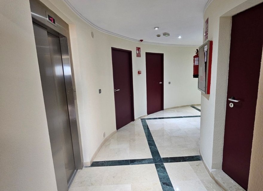 Resale - Apartment - Benidorm