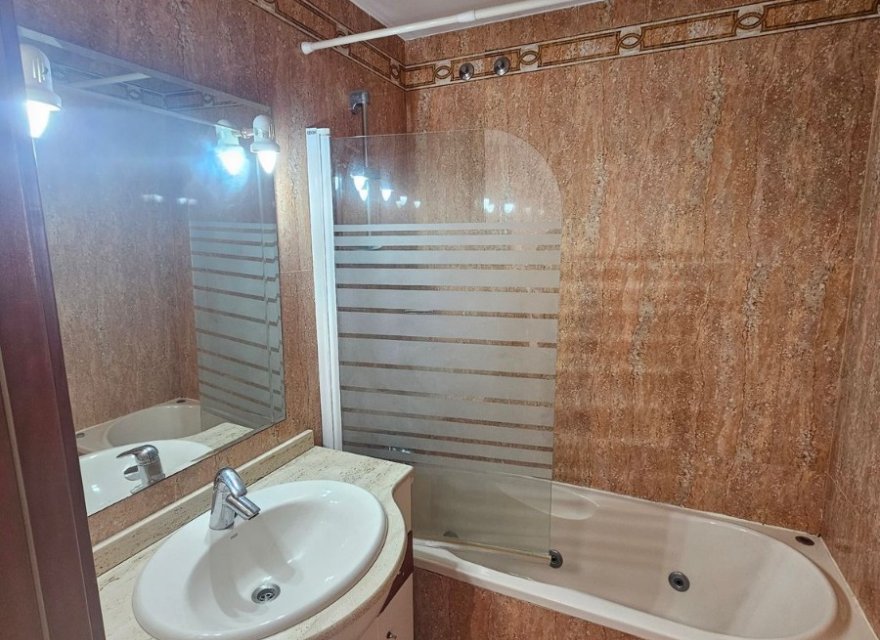 Resale - Apartment - Benidorm