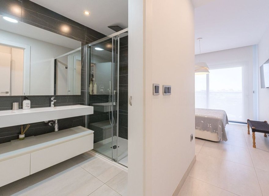 Resale - Apartment - Benidorm