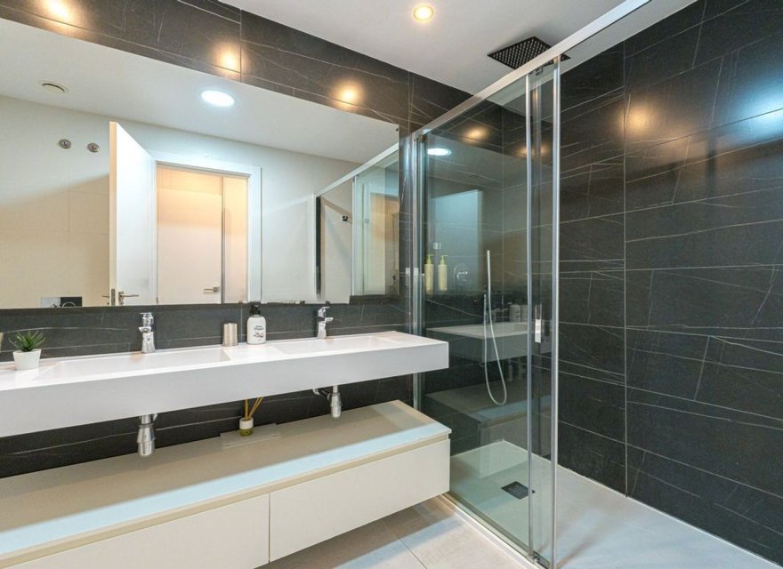 Resale - Apartment - Benidorm