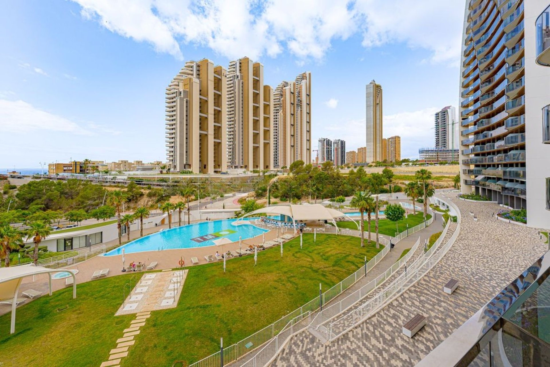 Resale - Apartment - Benidorm