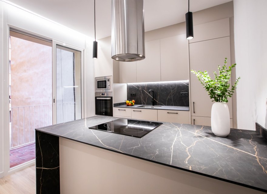 Resale - Apartment - Eixample