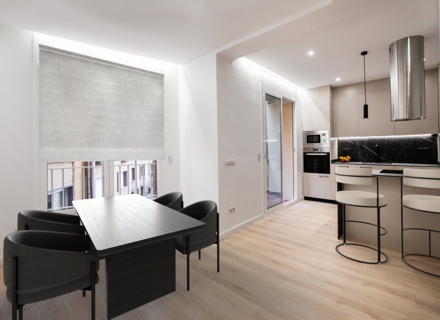 Resale - Apartment - Eixample
