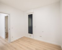 Resale - Apartment - Eixample