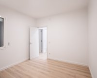 Resale - Apartment - Eixample