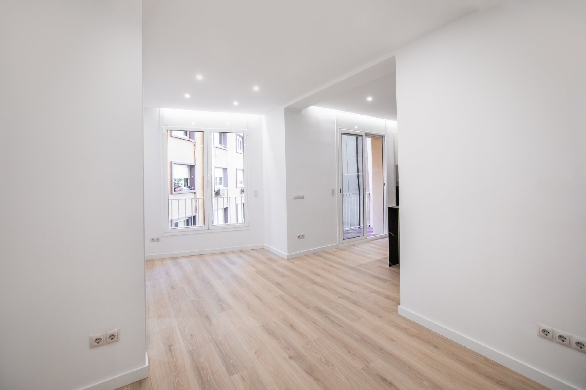 Resale - Apartment - Eixample