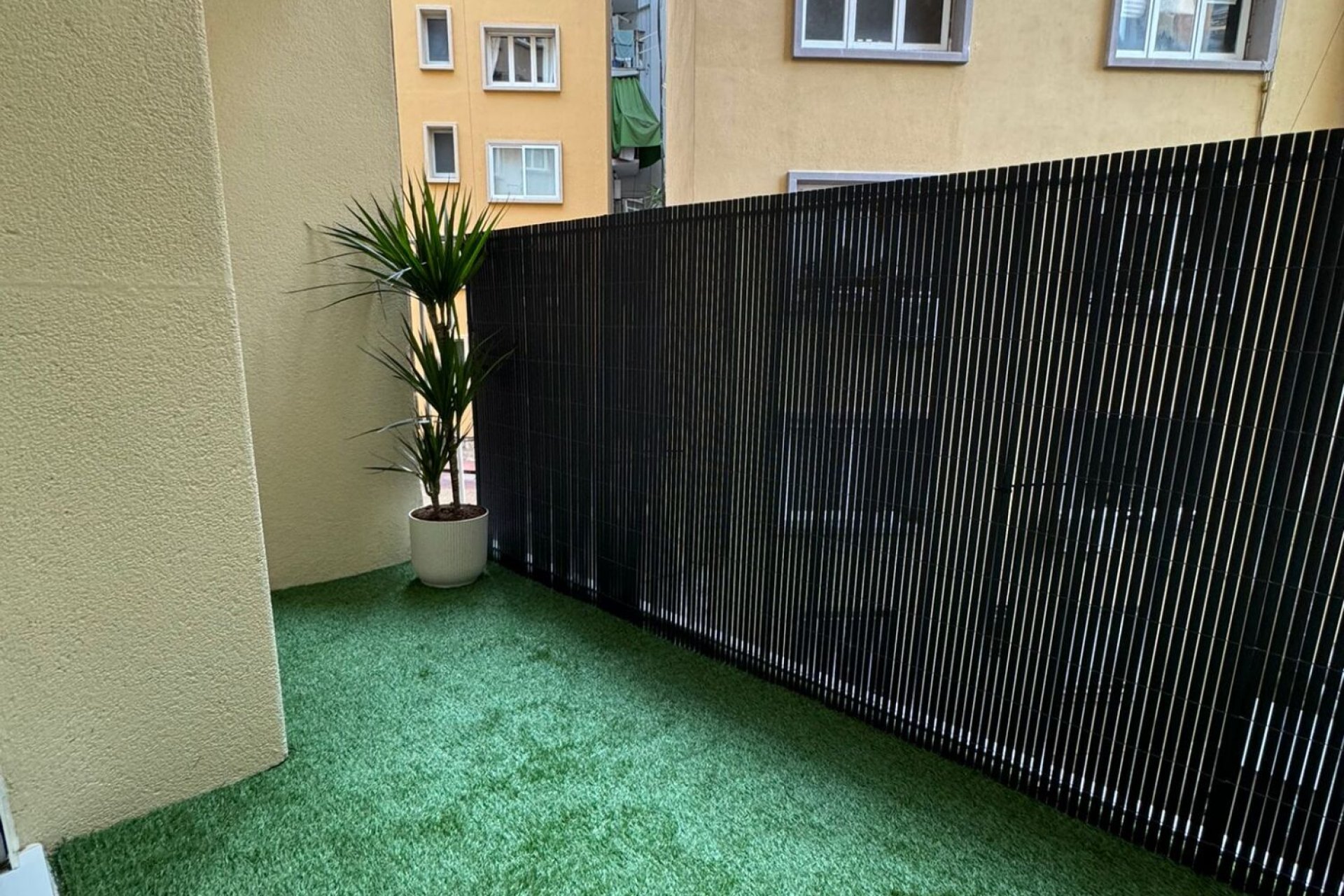 Resale - Apartment - Eixample