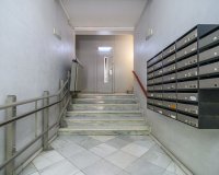 Resale - Apartment - Eixample