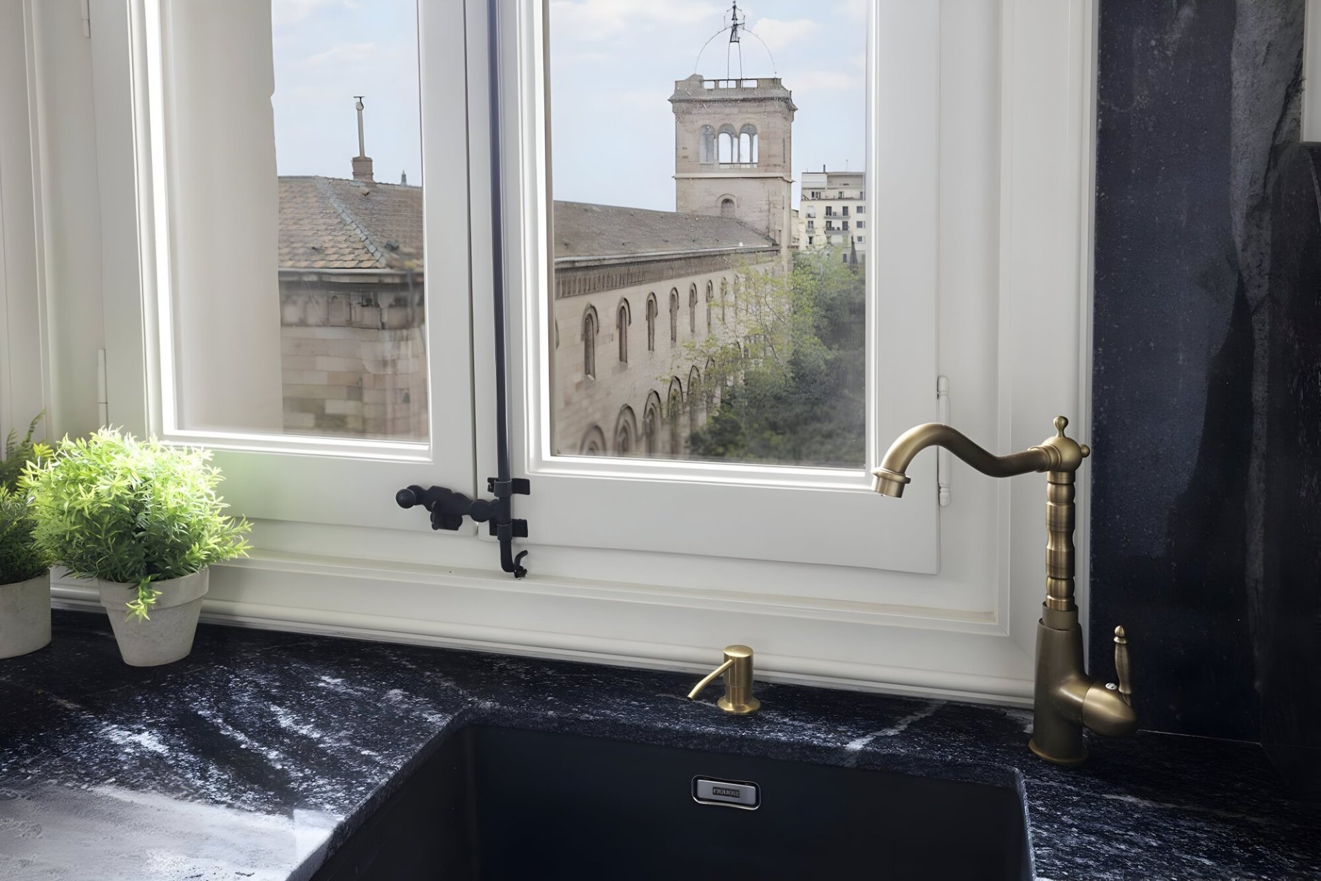 Resale - Apartment - Eixample