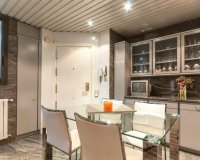 Resale - Apartment - Eixample