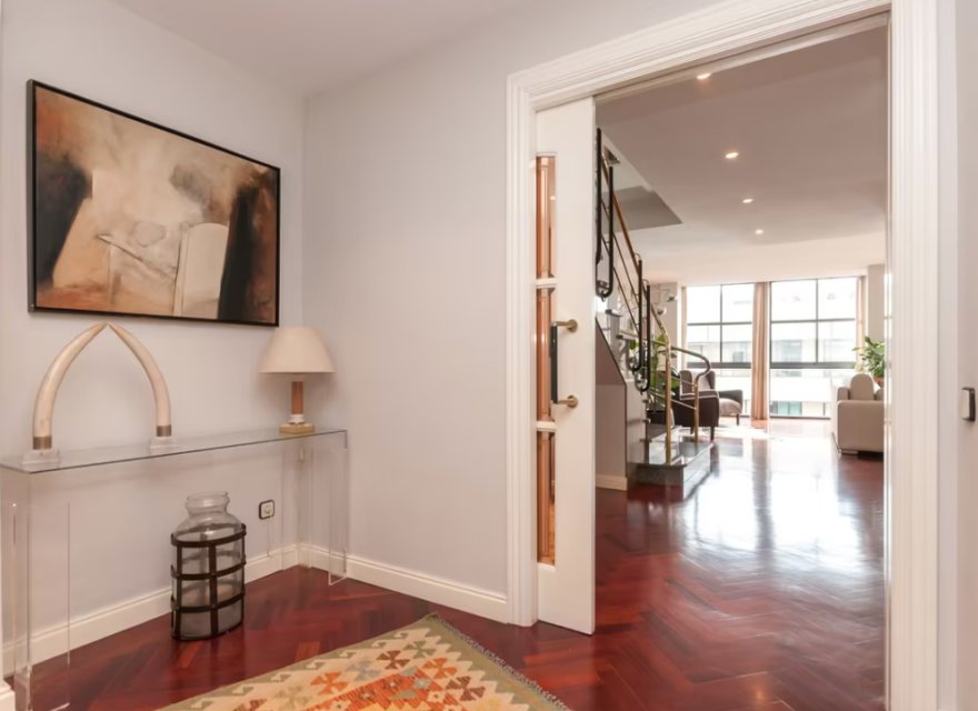 Resale - Apartment - Eixample