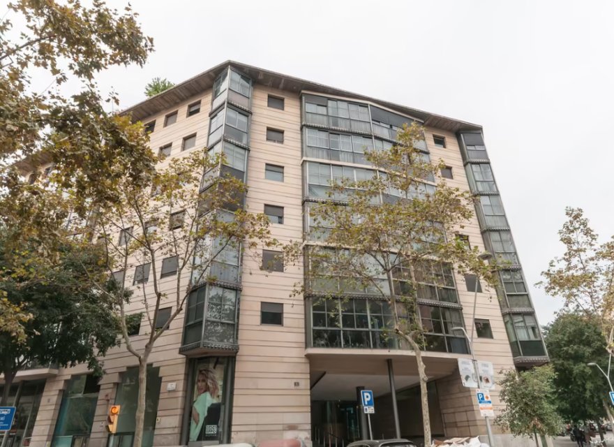 Resale - Apartment - Eixample