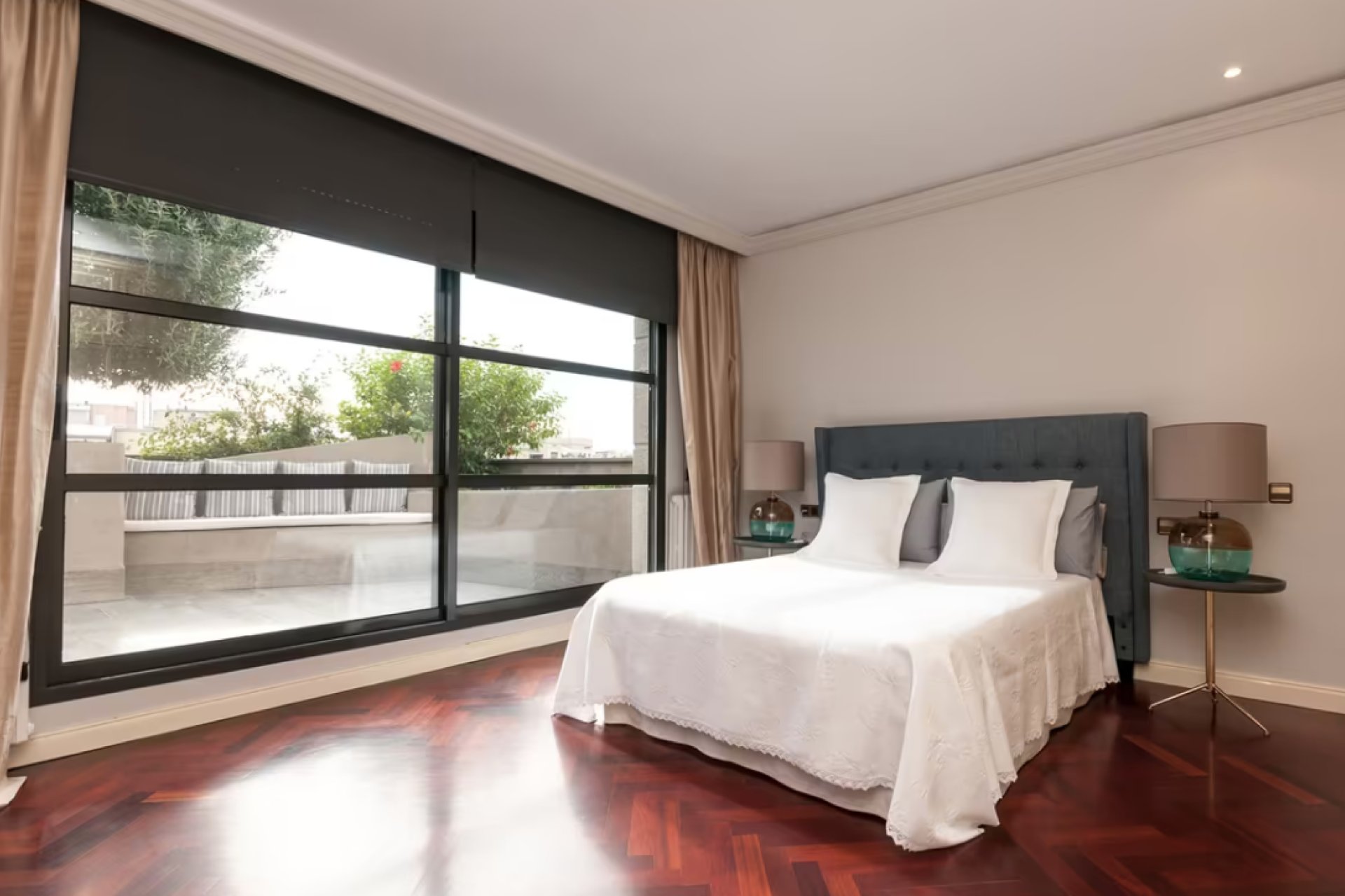 Resale - Apartment - Eixample