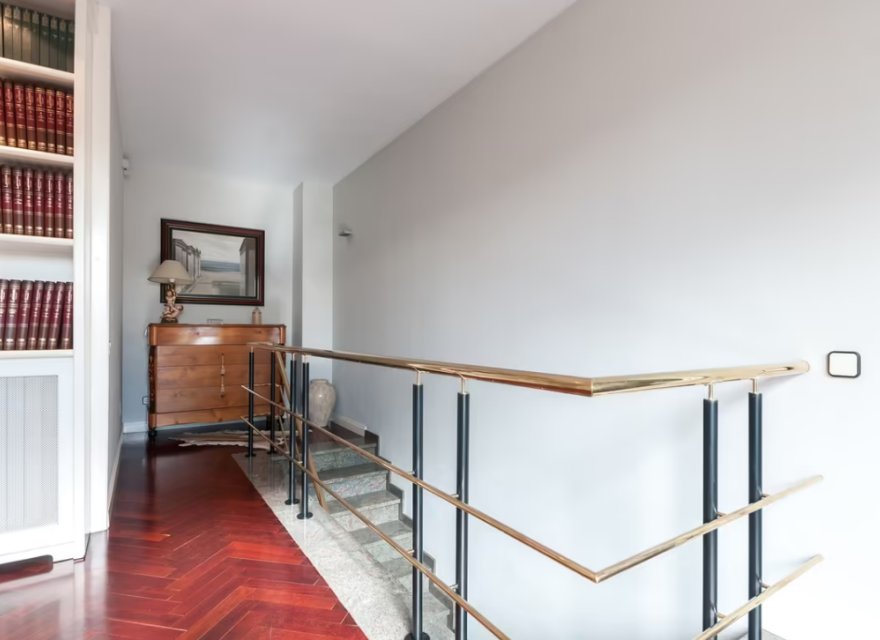 Resale - Apartment - Eixample