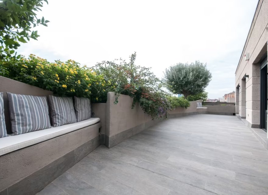 Resale - Apartment - Eixample