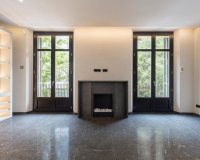 Resale - Apartment - Eixample