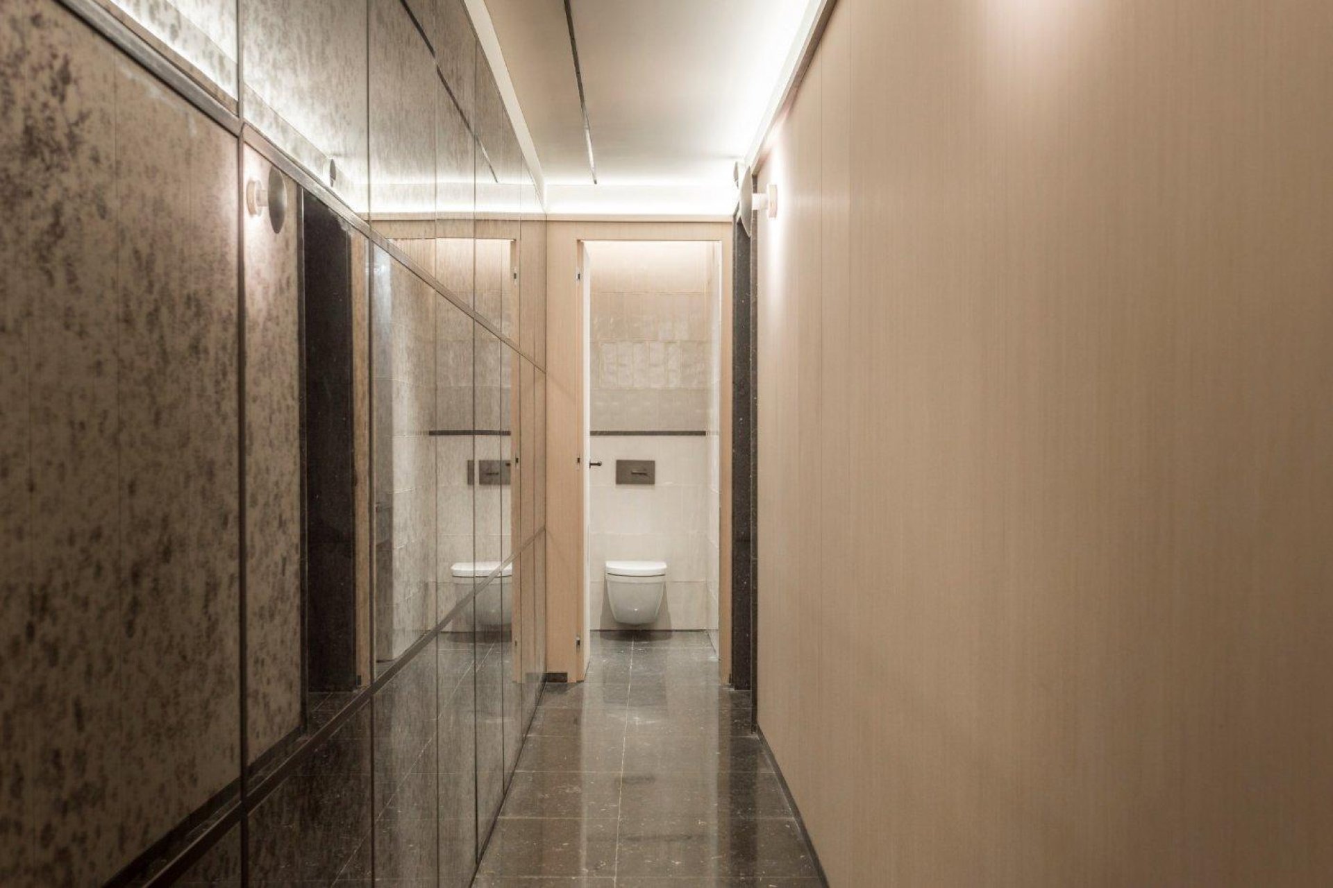 Resale - Apartment - Eixample