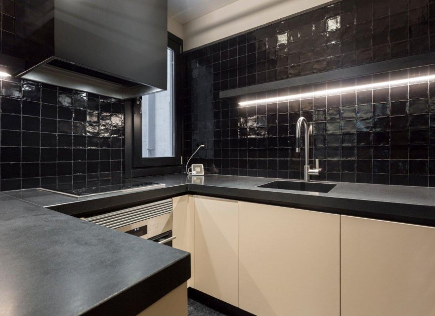 Resale - Apartment - Eixample