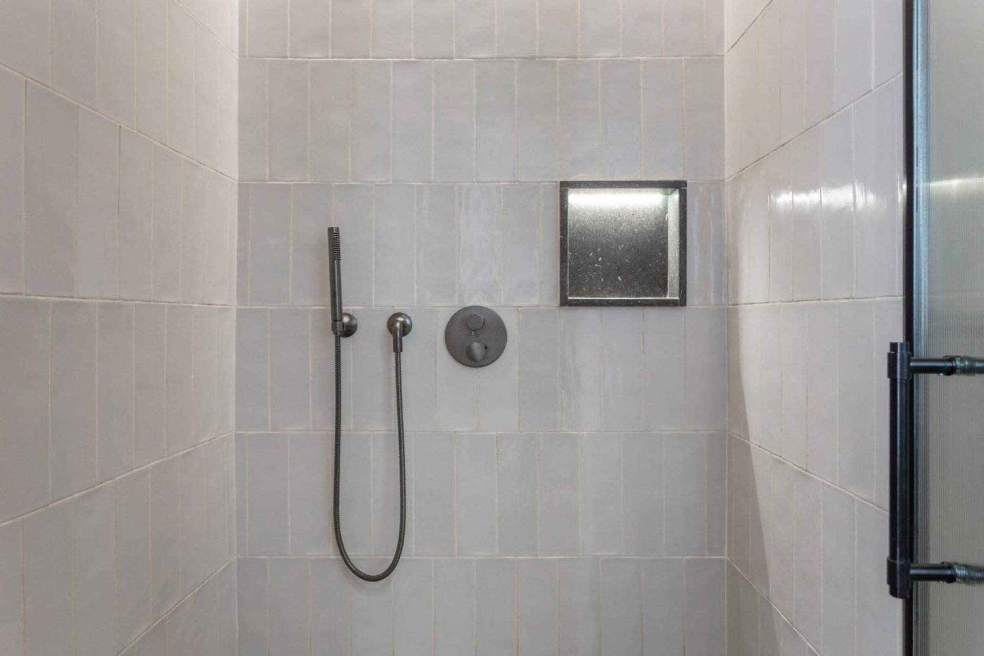 Resale - Apartment - Eixample