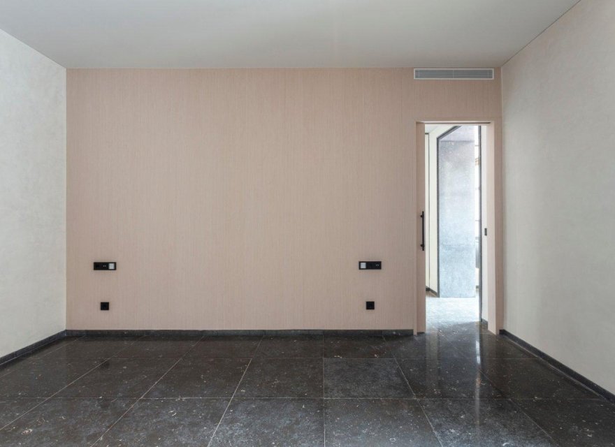 Resale - Apartment - Eixample