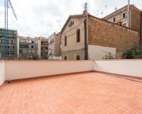 Resale - Apartment - Eixample