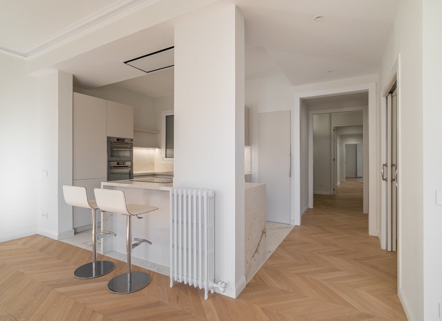 Resale - Apartment - Eixample