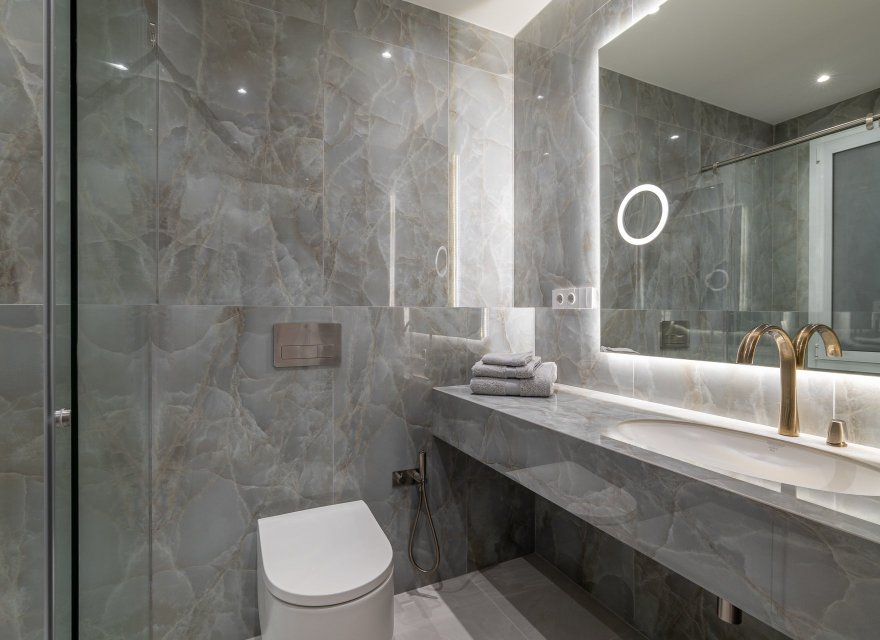 Resale - Apartment - Eixample