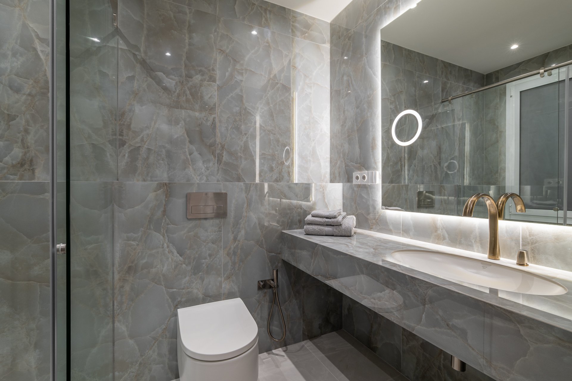 Resale - Apartment - Eixample