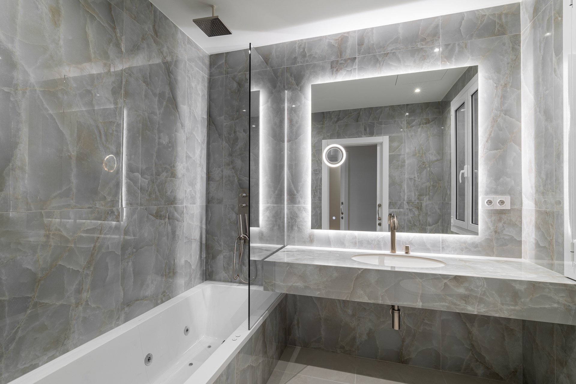 Resale - Apartment - Eixample