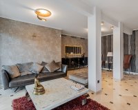 Resale - Apartment - Eixample