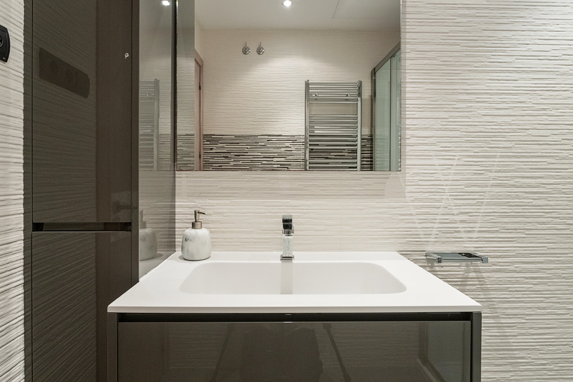 Resale - Apartment - Eixample