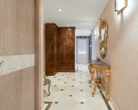 Resale - Apartment - Eixample
