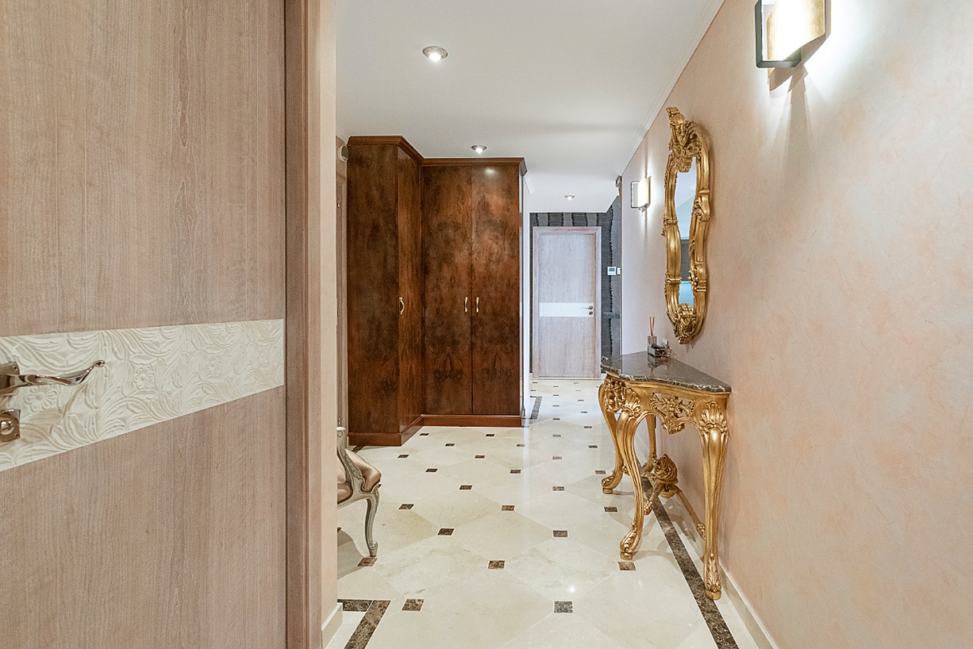 Resale - Apartment - Eixample