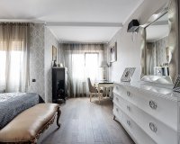 Resale - Apartment - Eixample