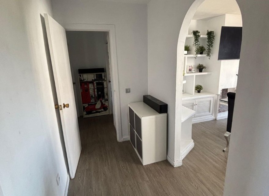 Resale - Apartment - Еstepona - Costa del Sol