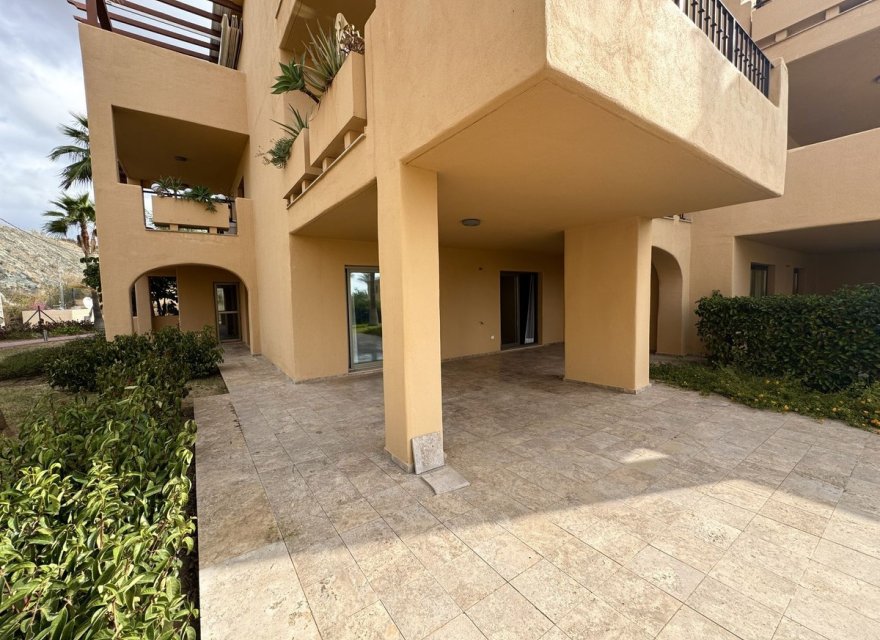 Resale - Apartment - Еstepona - Costa del Sol