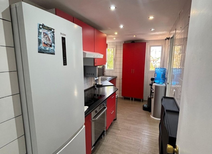 Resale - Apartment - Еstepona - Costa del Sol