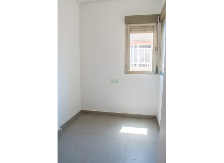 Resale - Apartment - Guardamar del Segura - Center