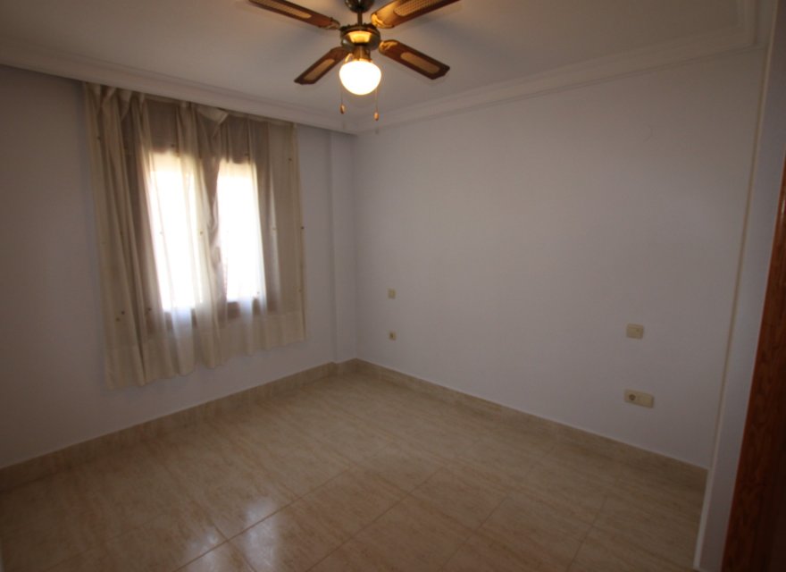 Resale - Apartment - Guardamar del Segura - El Moncayo