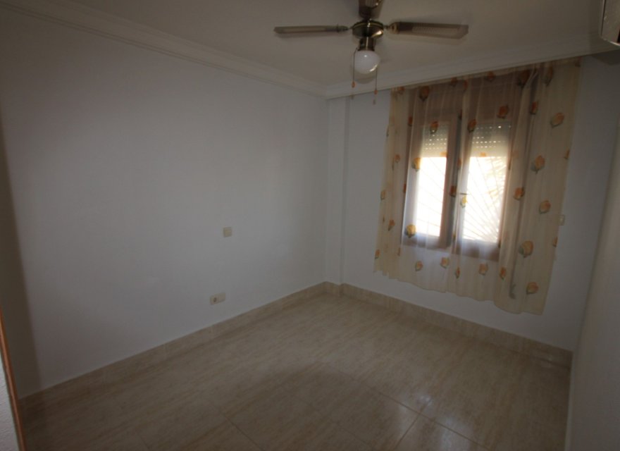 Resale - Apartment - Guardamar del Segura - El Moncayo