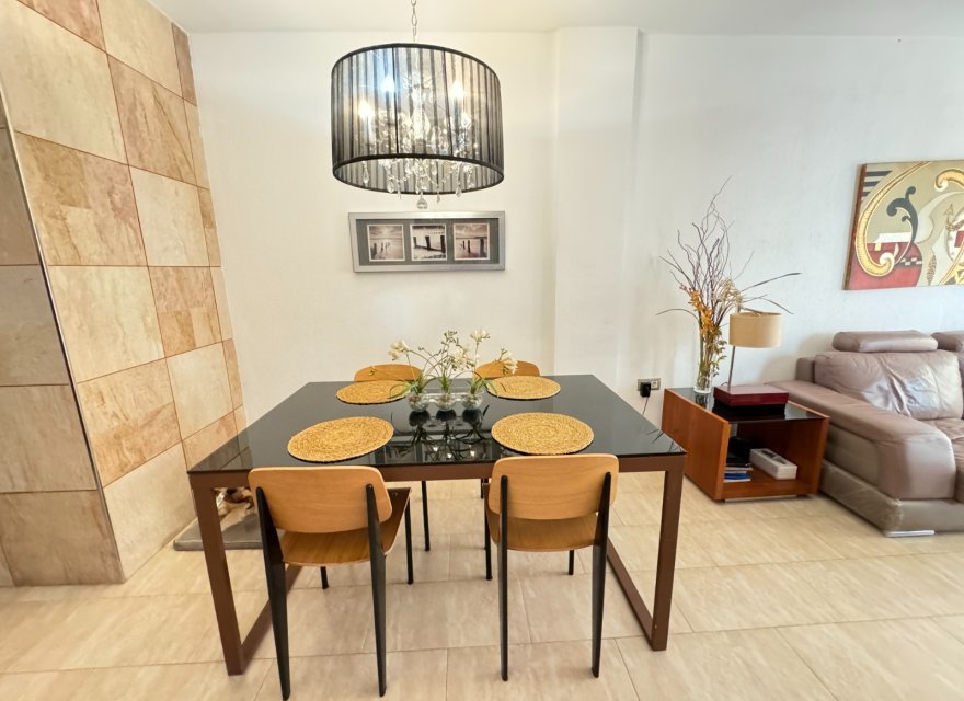 Resale - Apartment - Guardamar del Segura - Pineforest