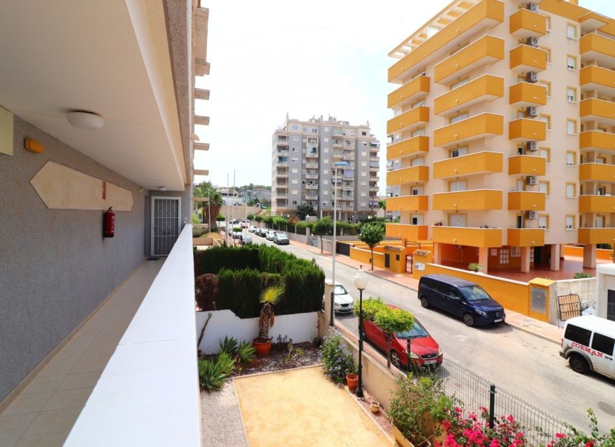 Resale - Apartment - Guardamar del Segura - Puerto Deportivo
