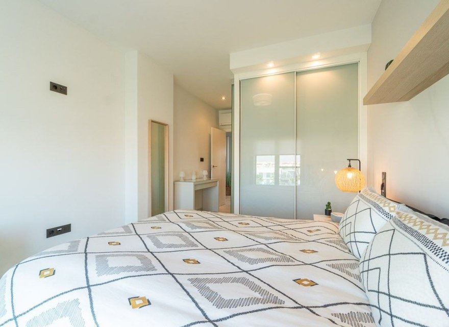 Resale - Apartment - Guardamar del Segura - Puerto