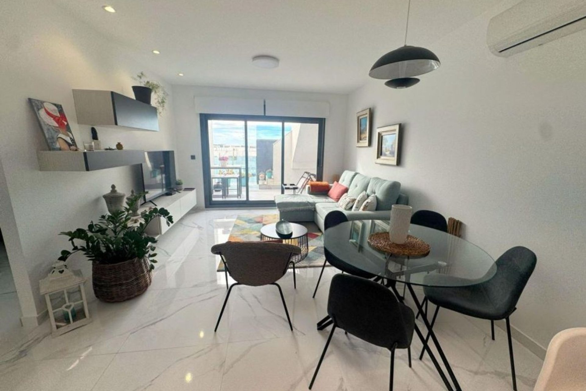 Resale - Apartment - Guardamar del Segura - Urbanizaciones