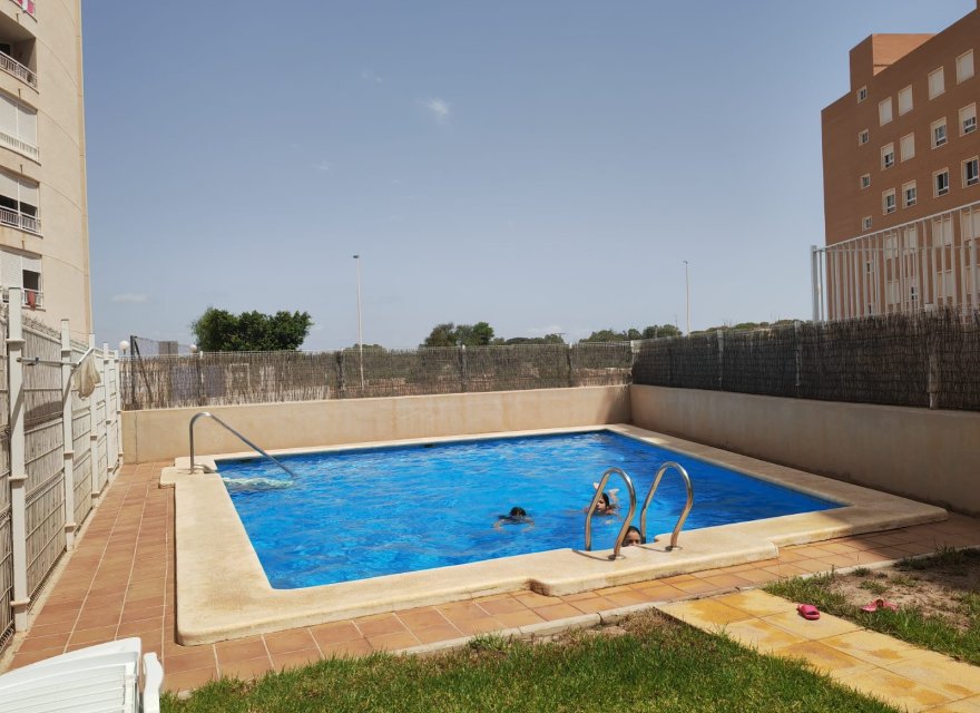 Resale - Apartment - Guardamar del Segura