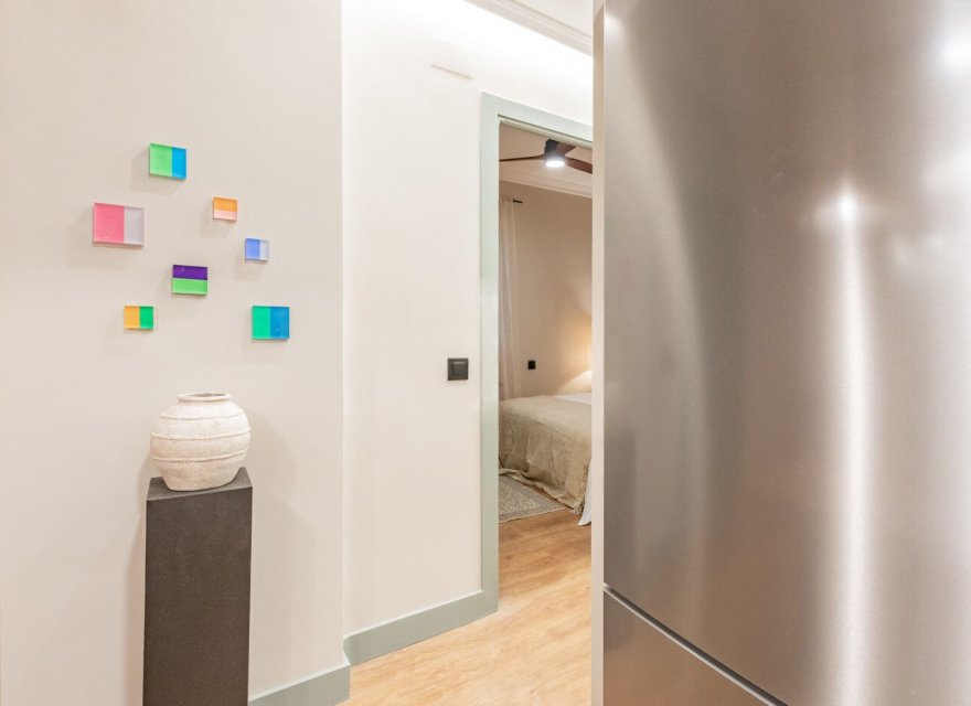 Resale - Apartment - Madrid - Lista