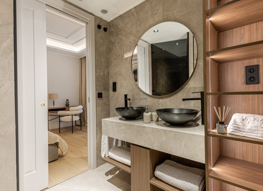 Resale - Apartment - Madrid