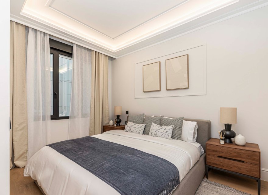 Resale - Apartment - Madrid