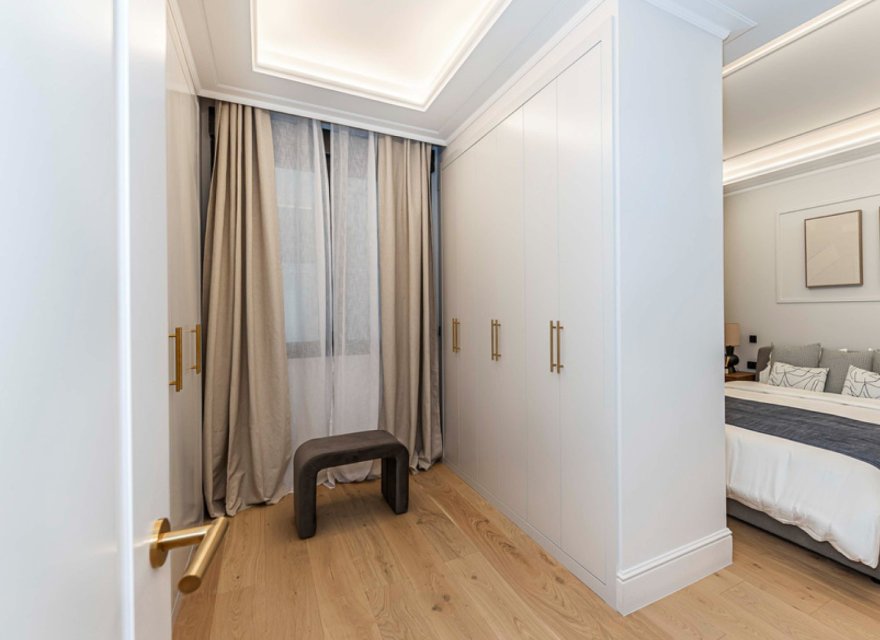 Resale - Apartment - Madrid