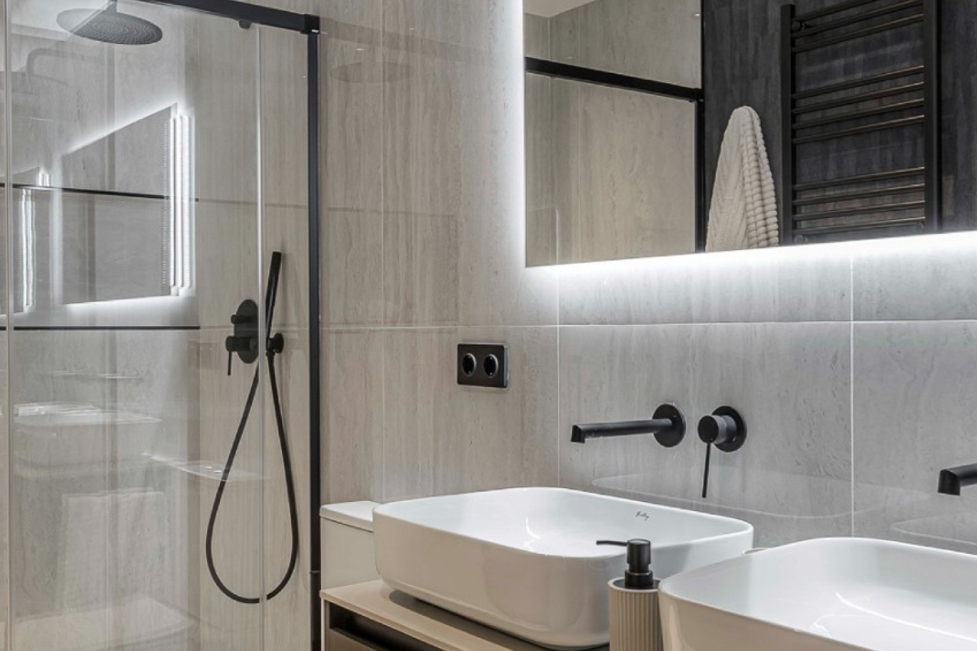 Resale - Apartment - Madrid